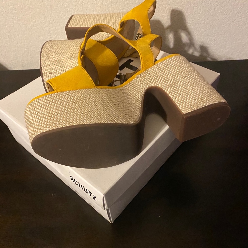 Platform heels - Picture 3 of 4